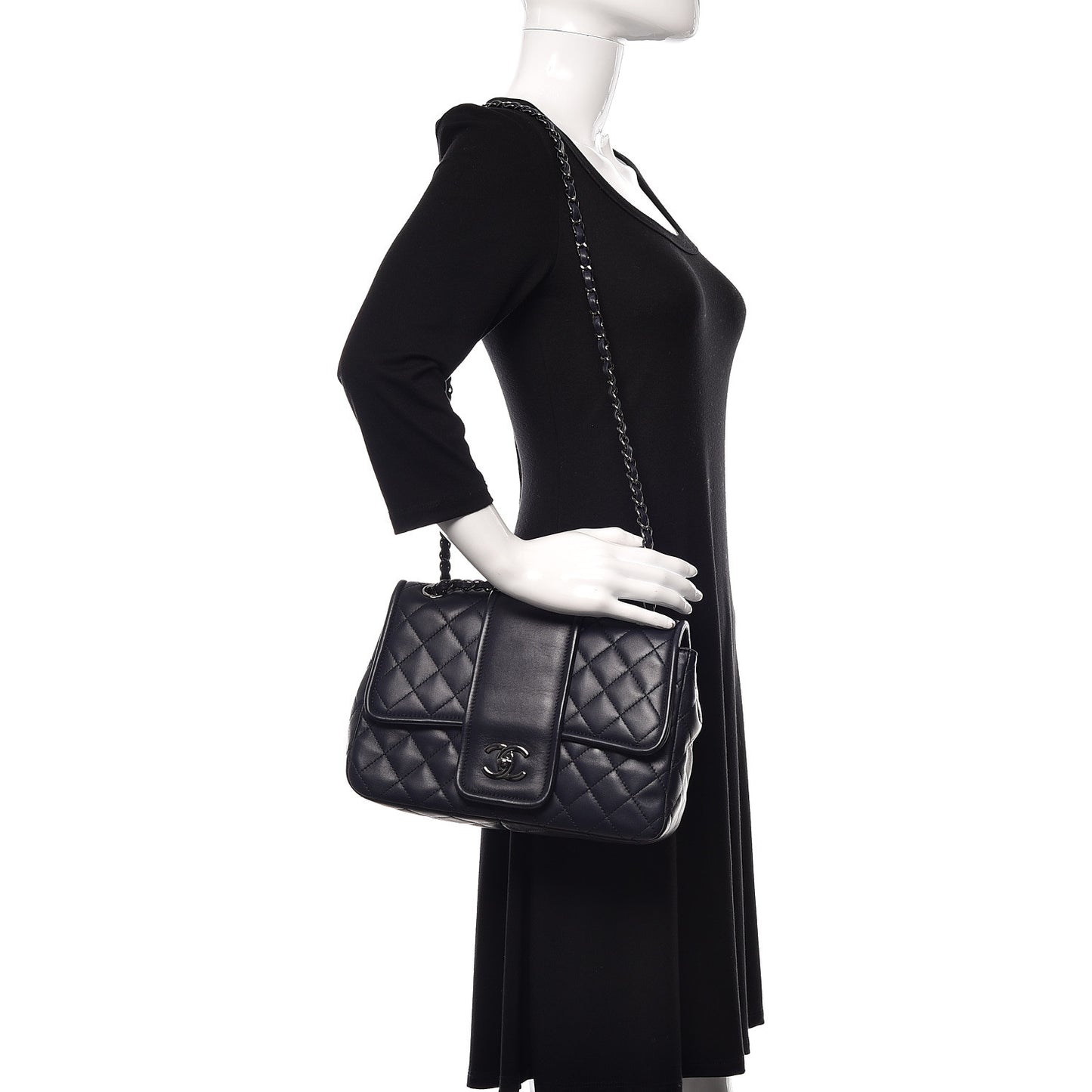 Lambskin Quilted Elementary Chic Flap Navy