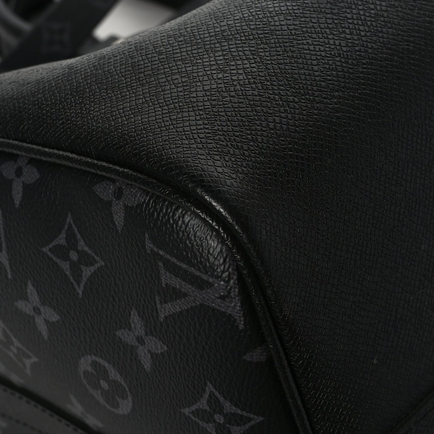 Taiga Monogram Eclipse Keepall Bandouliere 50 Black