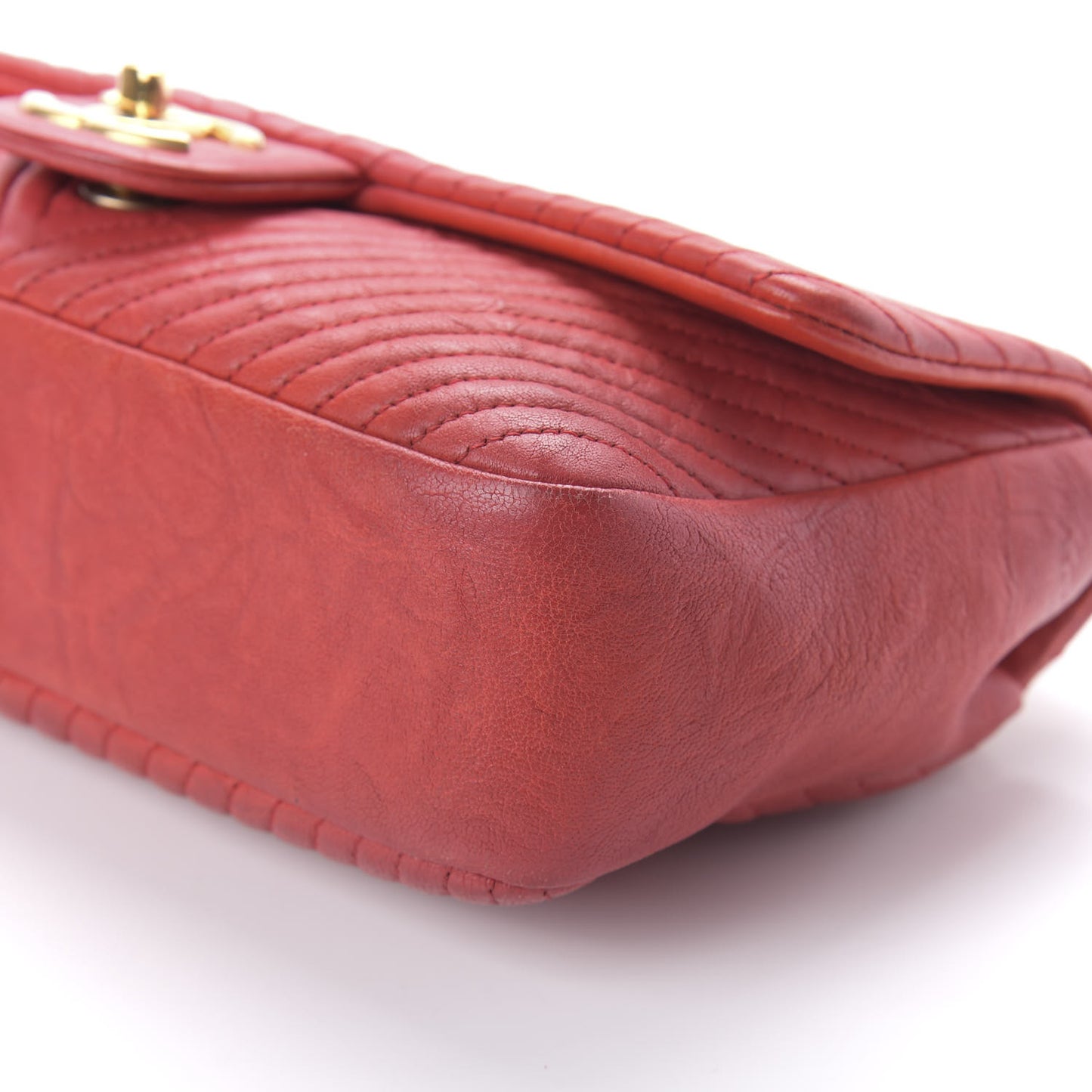 Calfskin Surpique Chevron Medium Flap Red