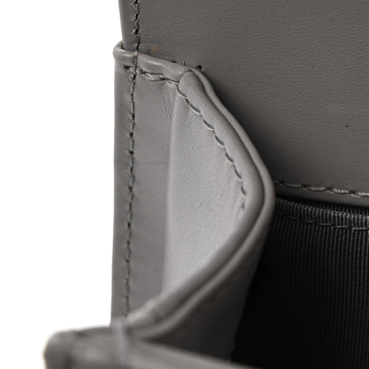 Iridescent Lambskin Quilted Medium Chain Around Boy Flap Light Grey