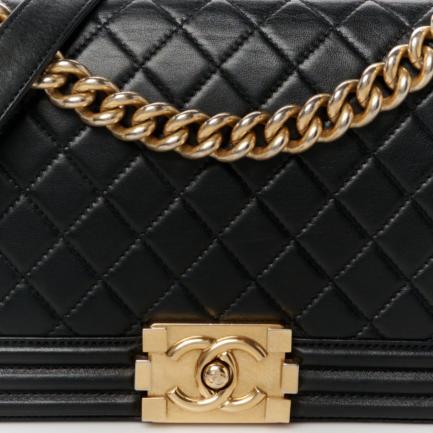Lambskin Quilted Medium Boy Flap Black