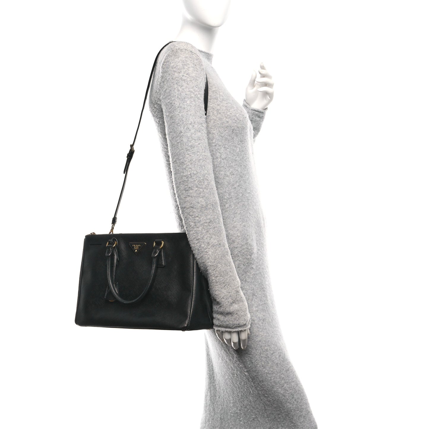 Saffiano Medium Galleria Double Zip Tote Black