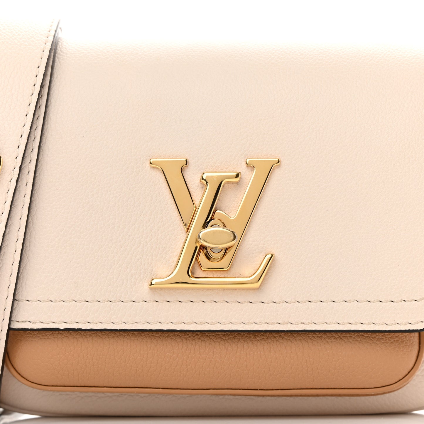 Grained Calfskin Lockme Tender Quartz