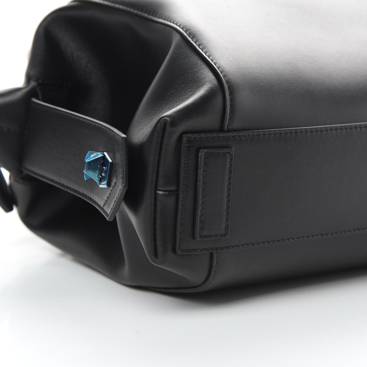Smooth Calfskin Small Soft Antigona Black