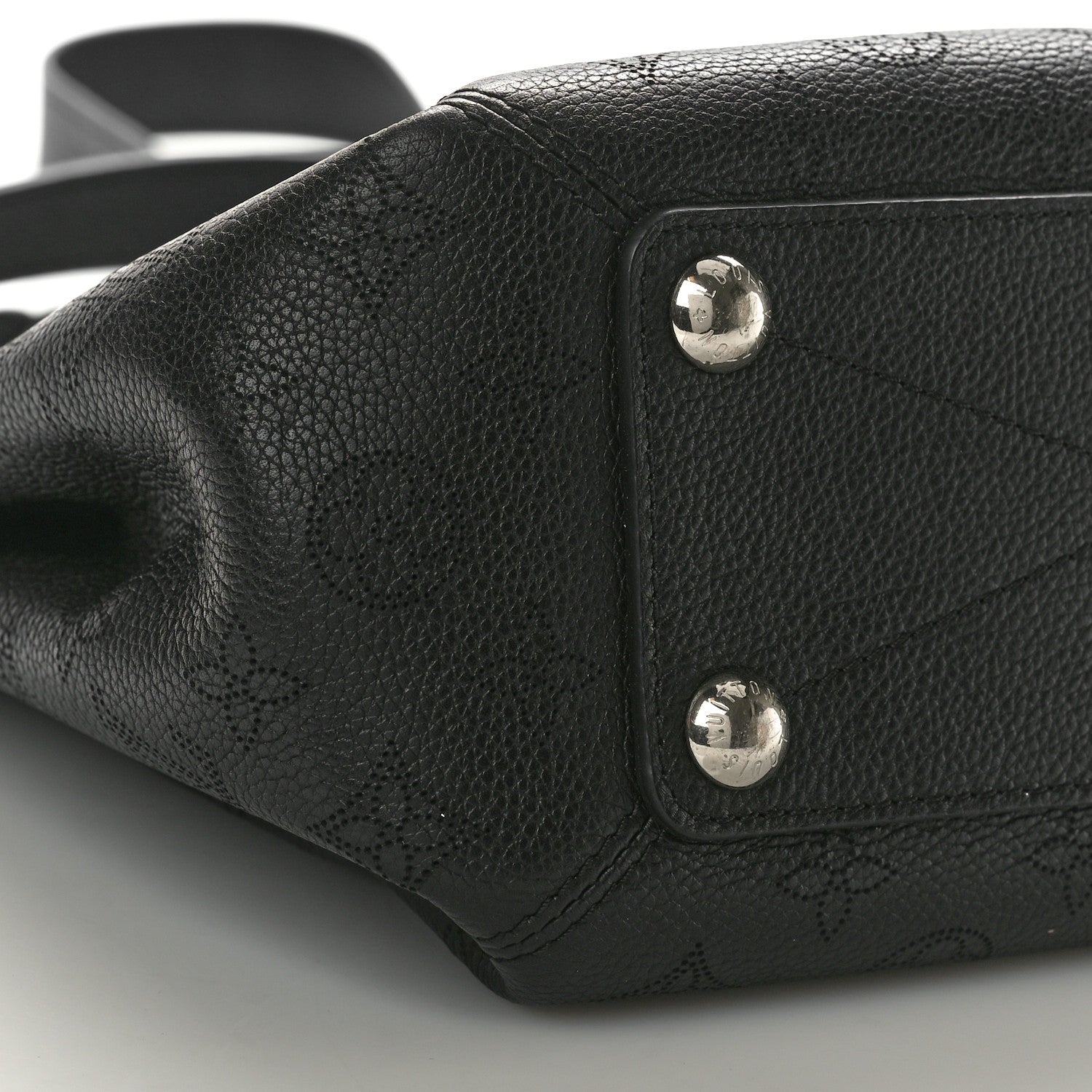 Louis Vuitton Mahina Babylone Chain BB Black 8 of 10