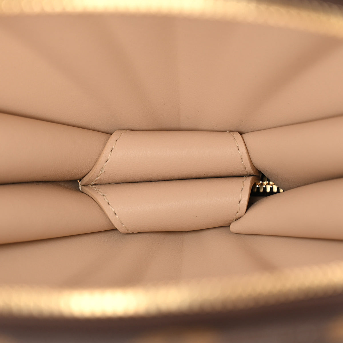 Louis Vuitton Reverse Monogram Venus NM 5 of 9