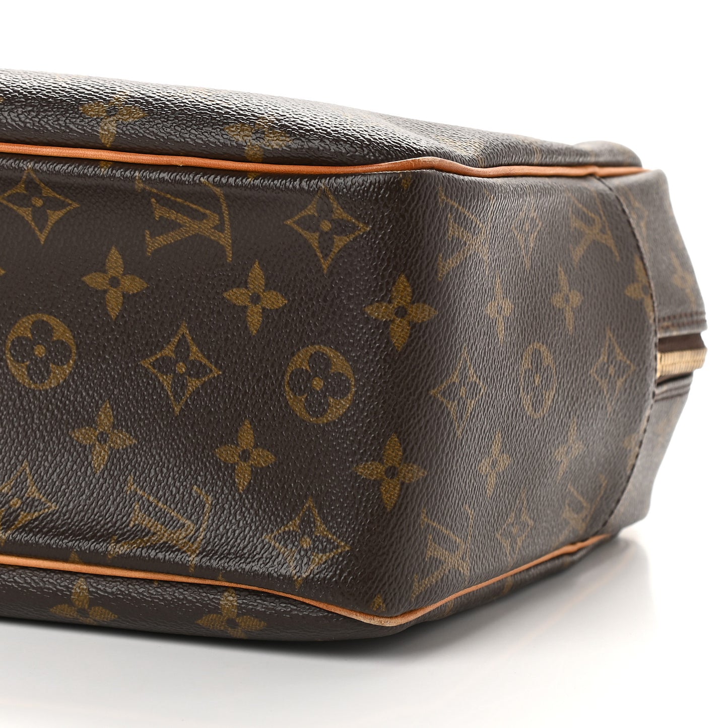 Monogram Cite GM