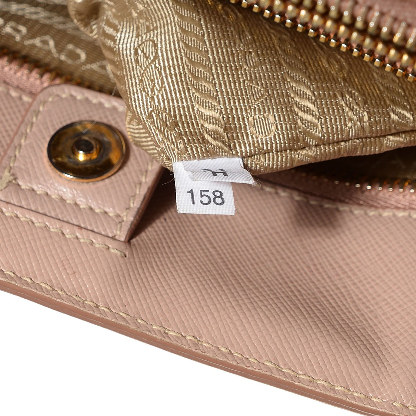 Saffiano Lux Medium Tote Cammeo