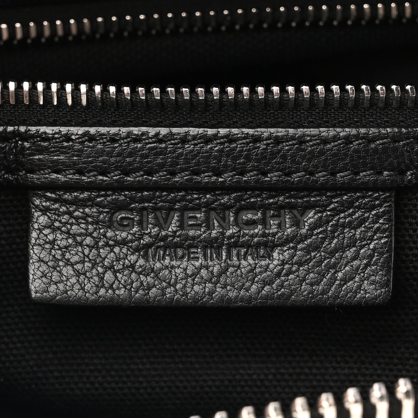 Sugar Goatskin Medium Antigona Black