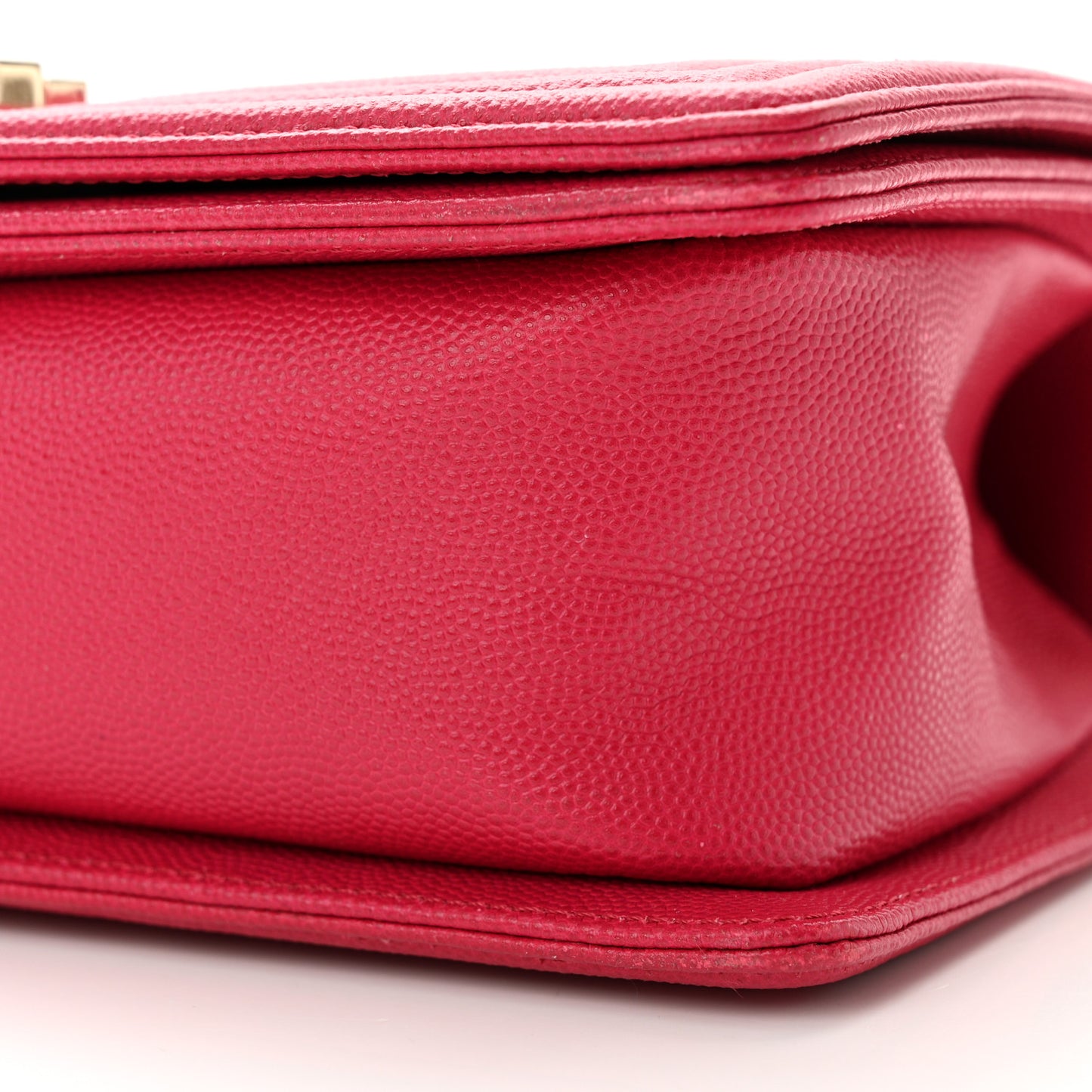 Caviar Quilted Medium Boy Flap Fuchsia