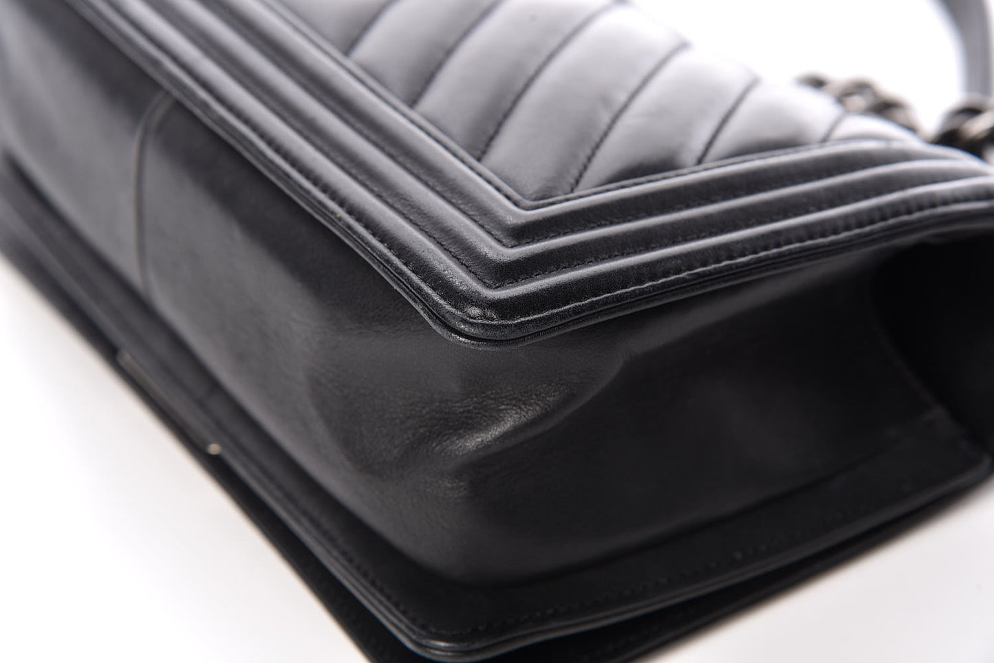 Calfskin Chevron Quilted Medium Boy Flap Black