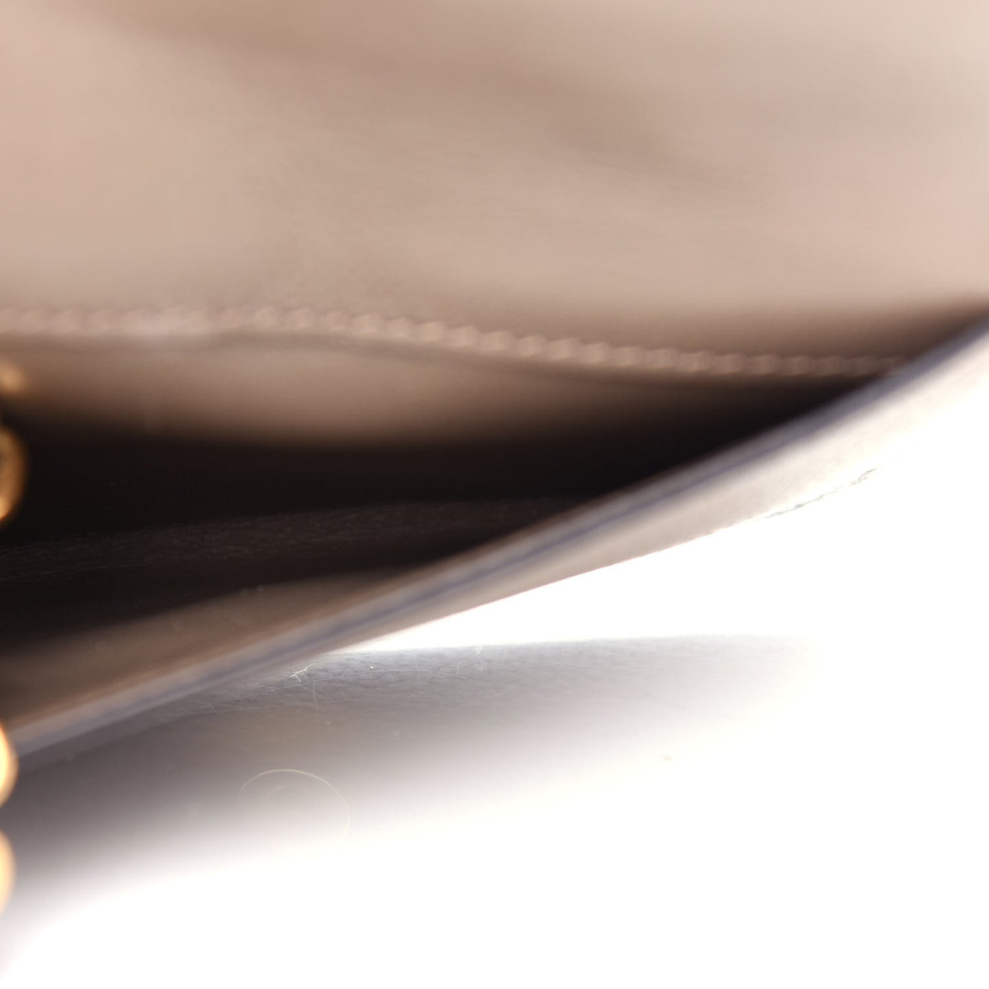 Small Classic Grain Continental Key Coin Pouch Clay