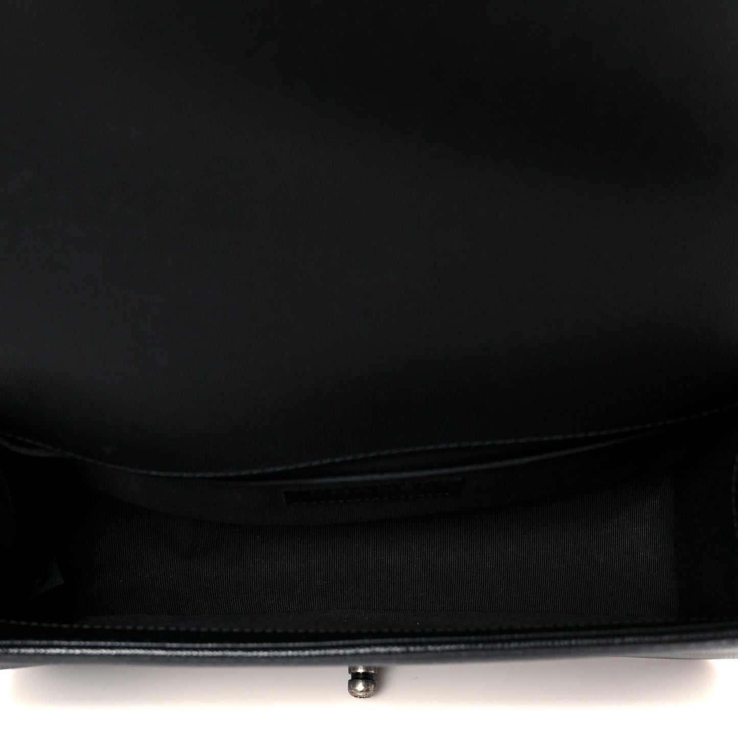 Caviar Quilted Medium Boy Flap Black