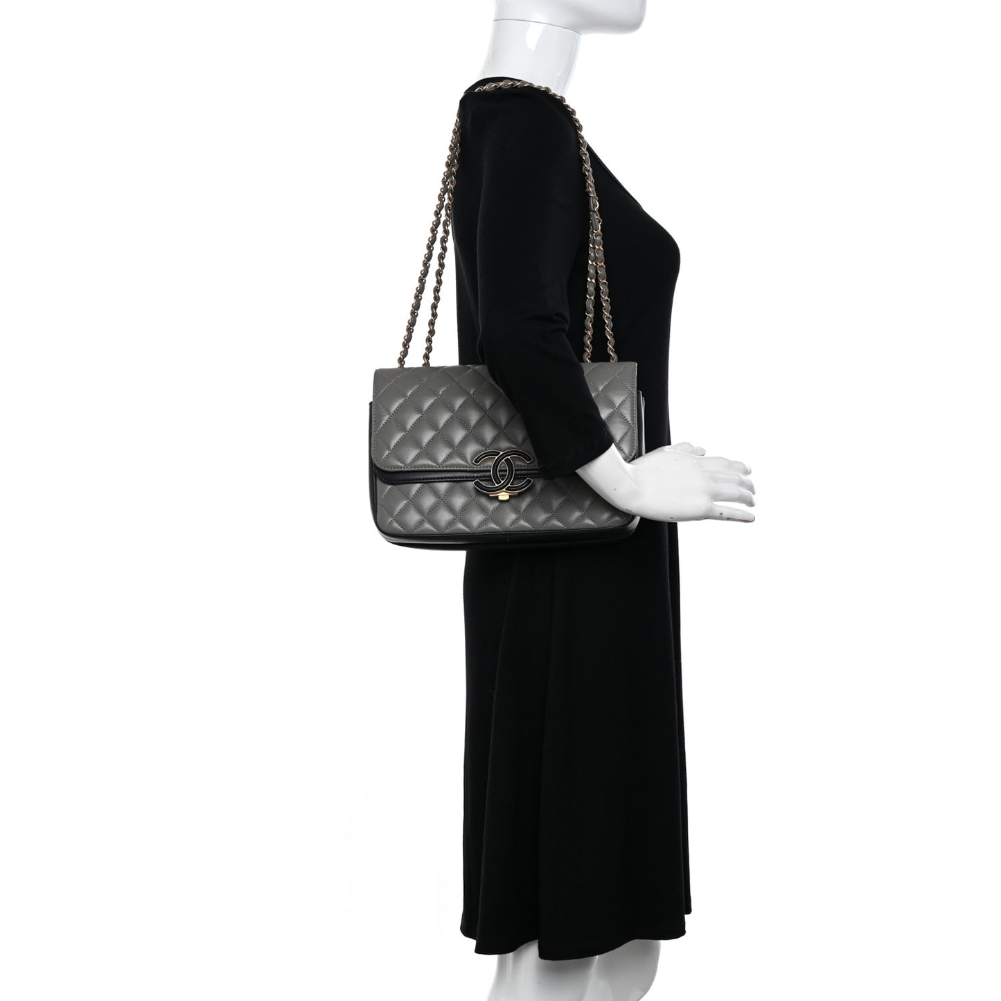 Lambskin Quilted Large CC Chic Flap Grey Dark Navy