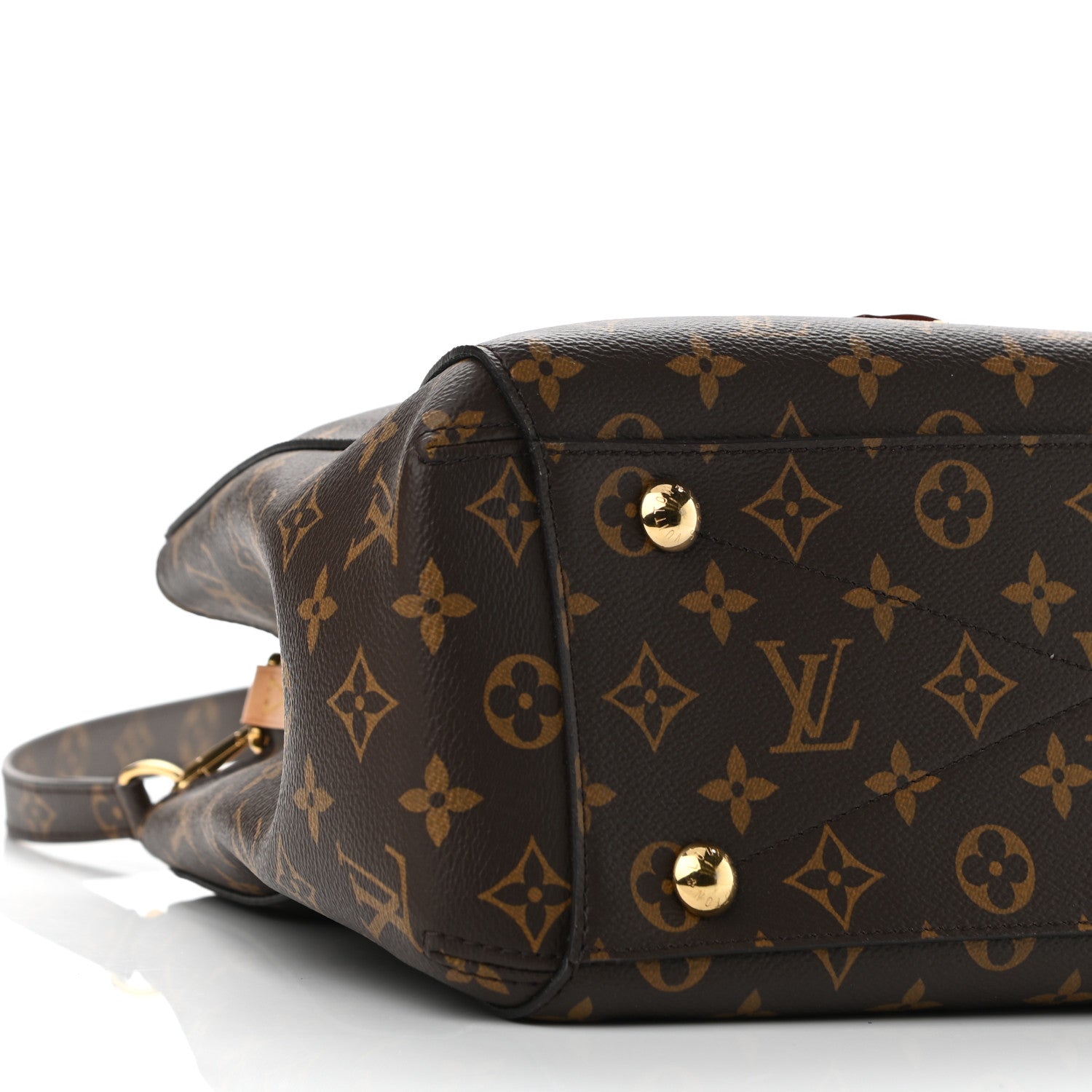 Louis Vuitton Monogram Montaigne MM 9 of 10