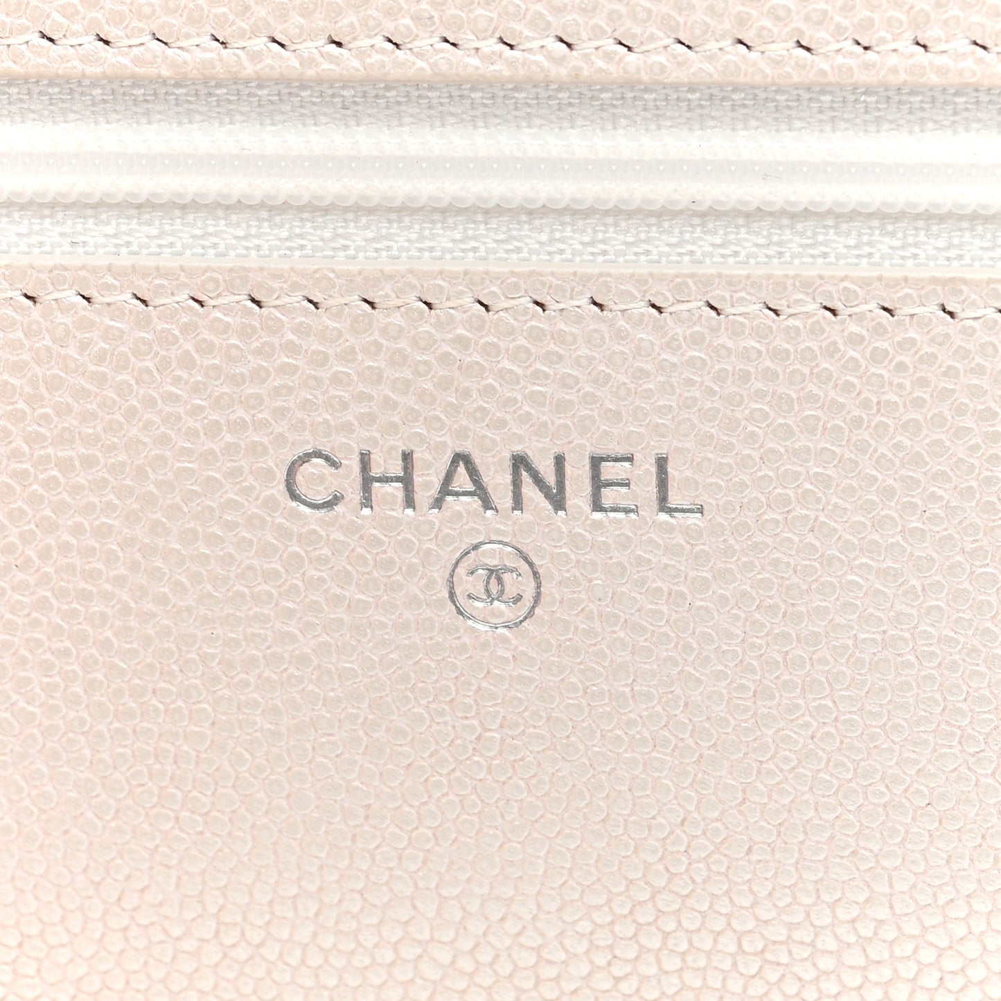 Iridescent Caviar Quilted Golden Class Wallet On Chain WOC White