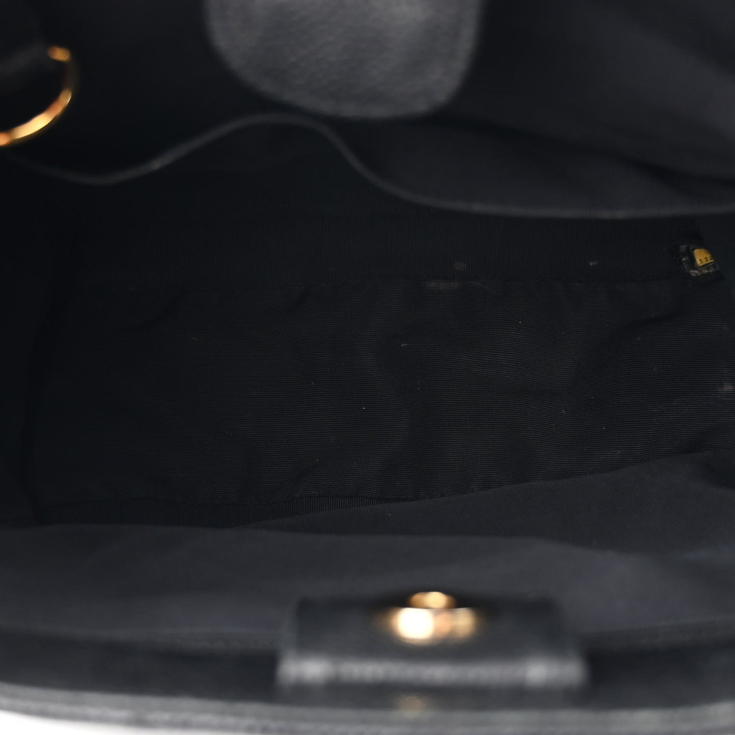 Caviar Quilted Petit Shopping Tote PST Black