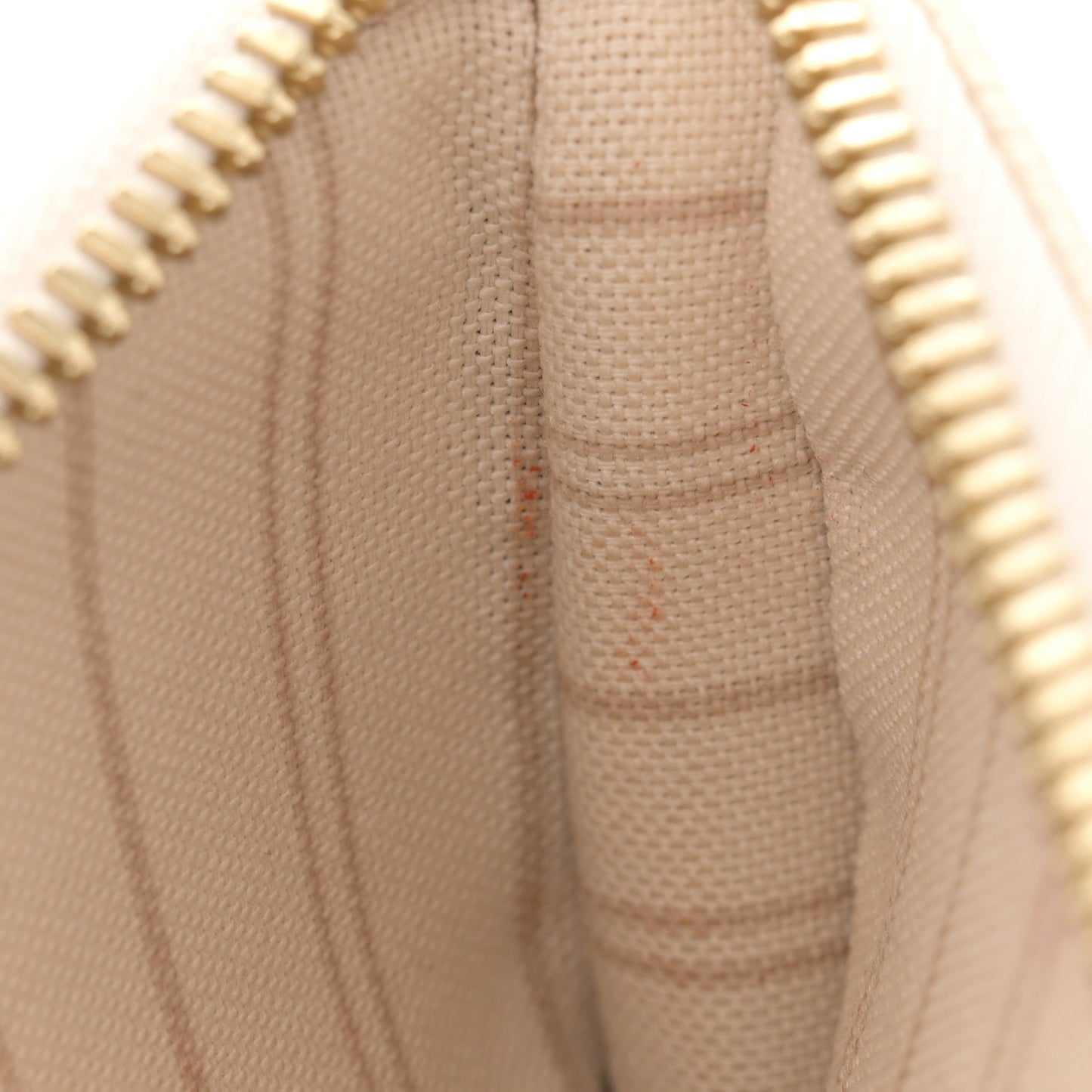 Empreinte Easy Pouch On Strap Cream
