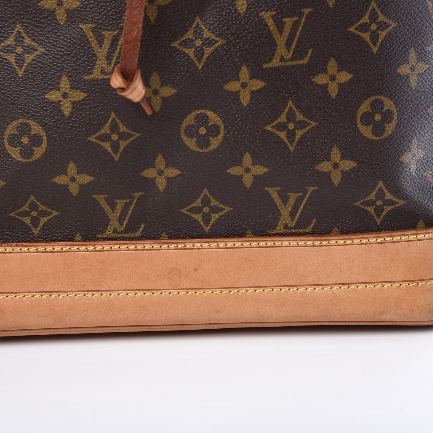 Monogram Noe
