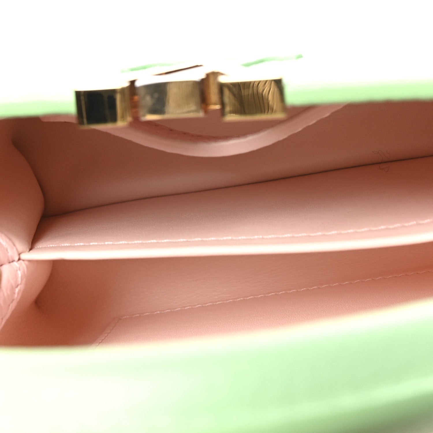 Louis Vuitton Taurillon Mini Capucines Vert Pomme 5 of 9