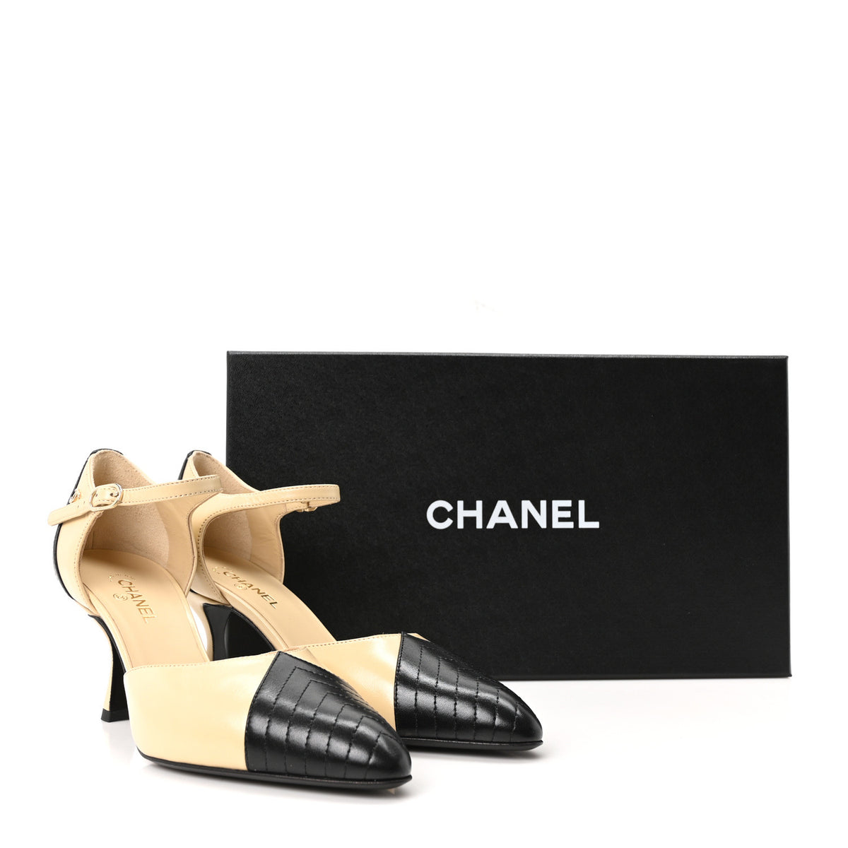 Chanel Lambskin Mary Jane Pumps 35.5 Beige Black 10 of 10