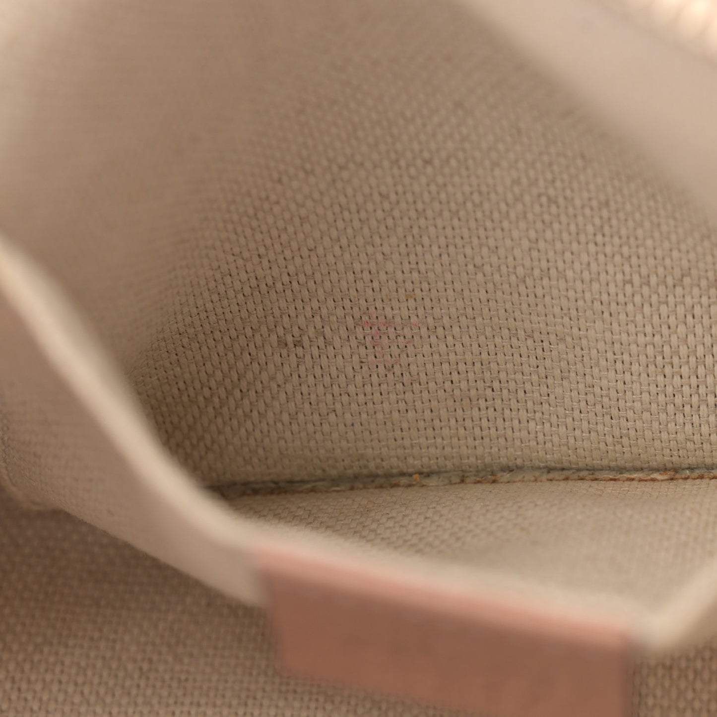 Pebbled Calfskin Small Soho Disco Bag Camelia