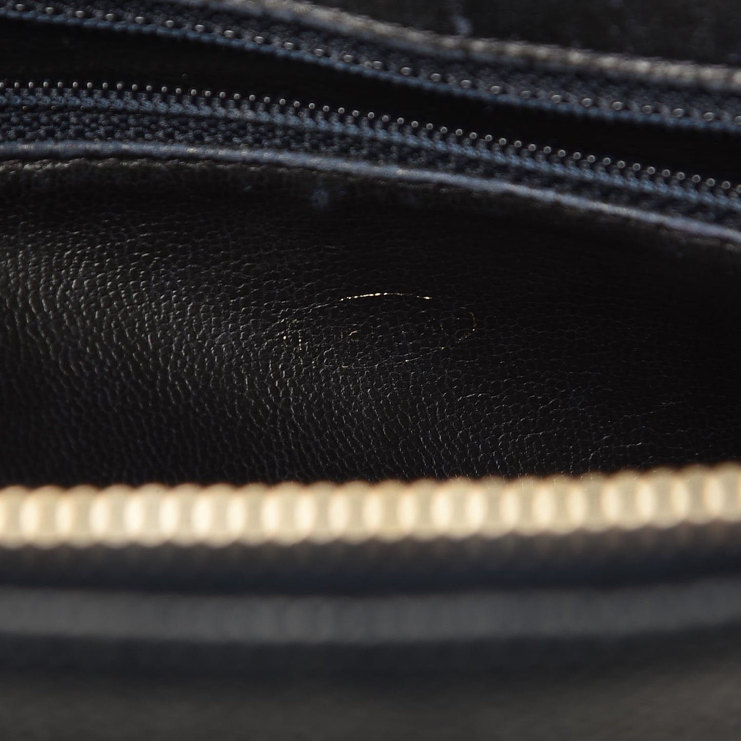 Caviar CC Shoulder Bag Navy Blue