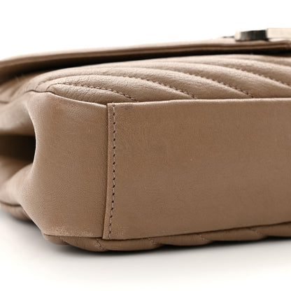 Saint Laurent Sheepskin Matelasse Chevron Monogram Medium College Bag Fard 9 of 15