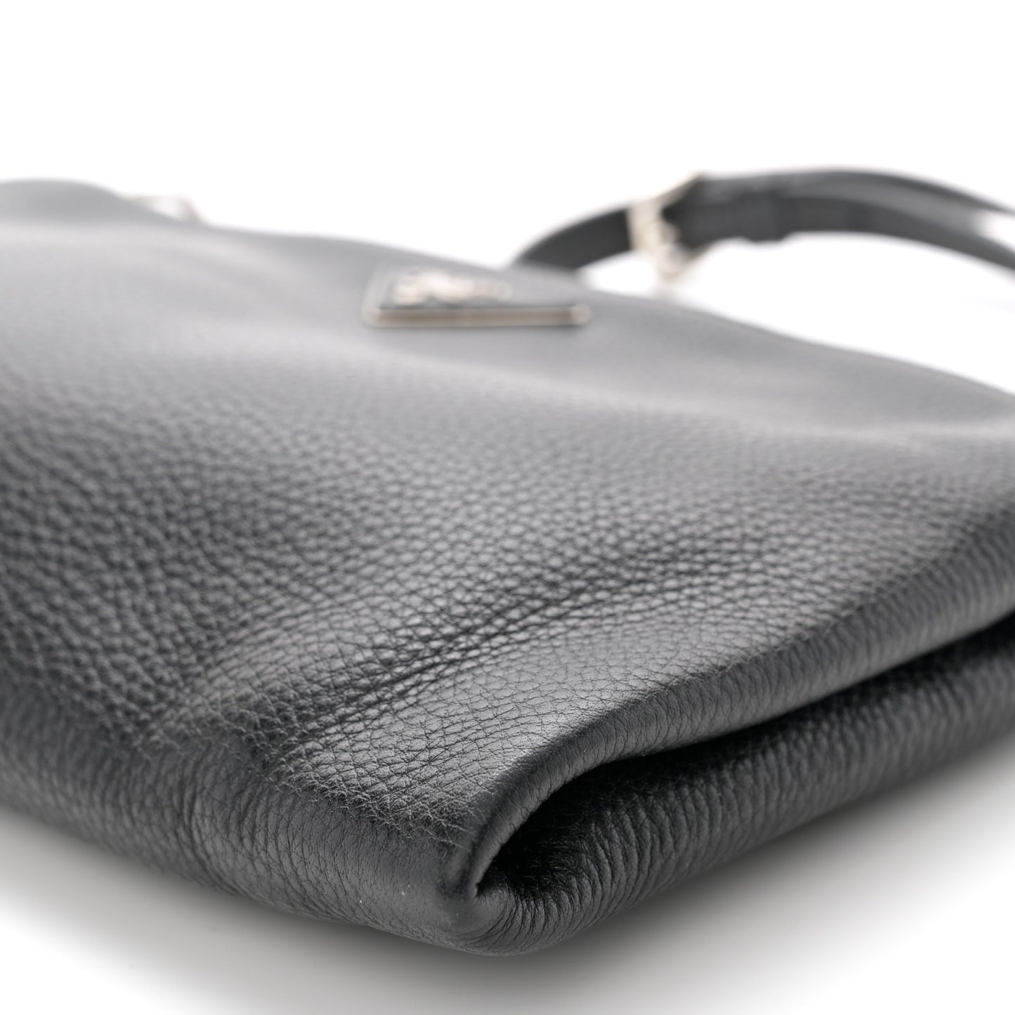 Vitello Daino Zippered Crossbody Bag Black