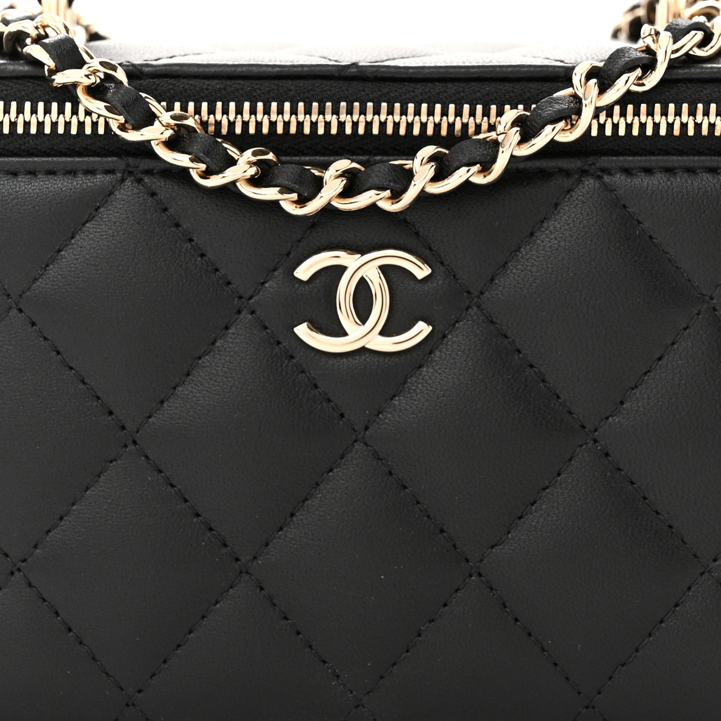 Lambskin Quilted Small Top Handle Vanity Case With Chain Black