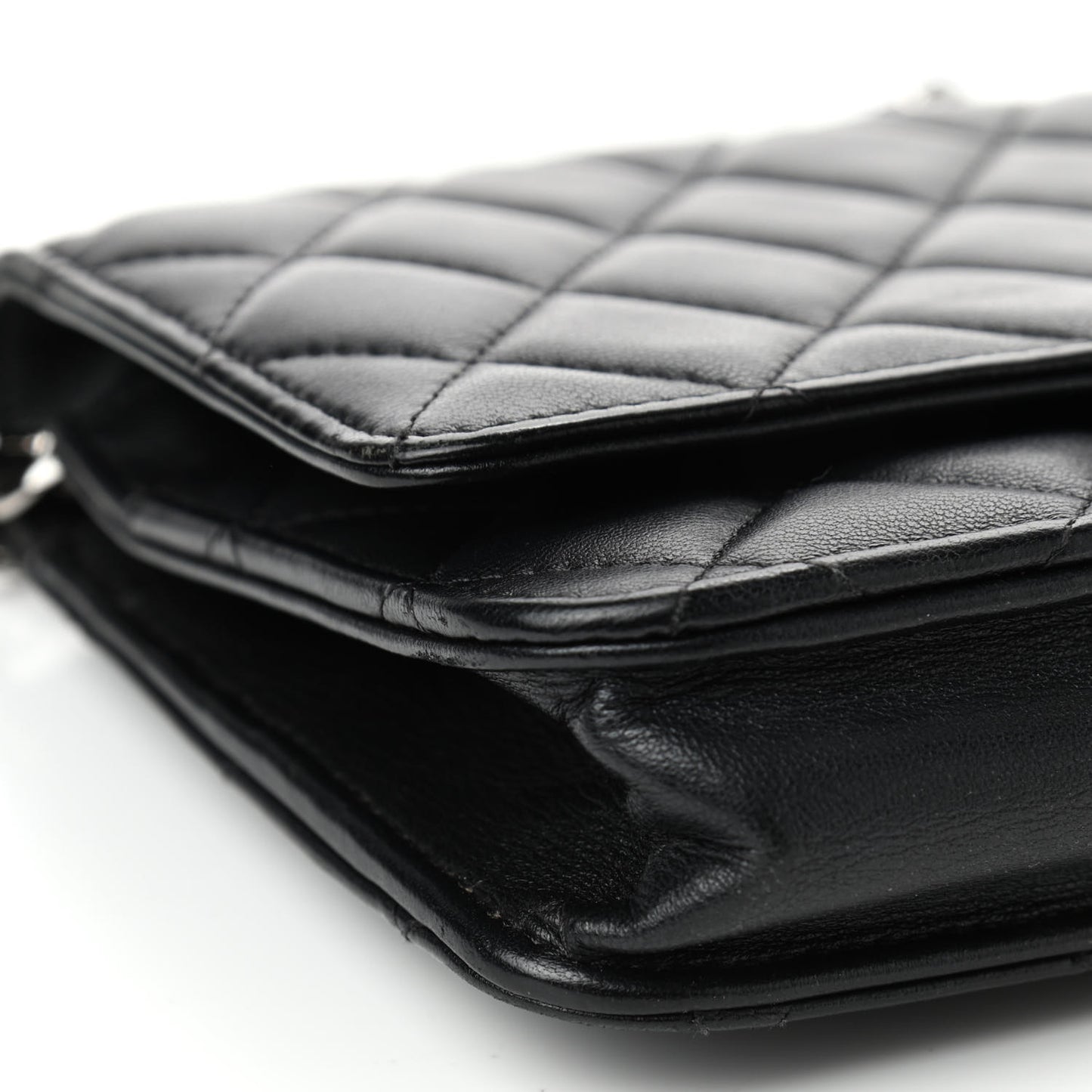 Lambskin Quilted Wallet On Chain WOC Black