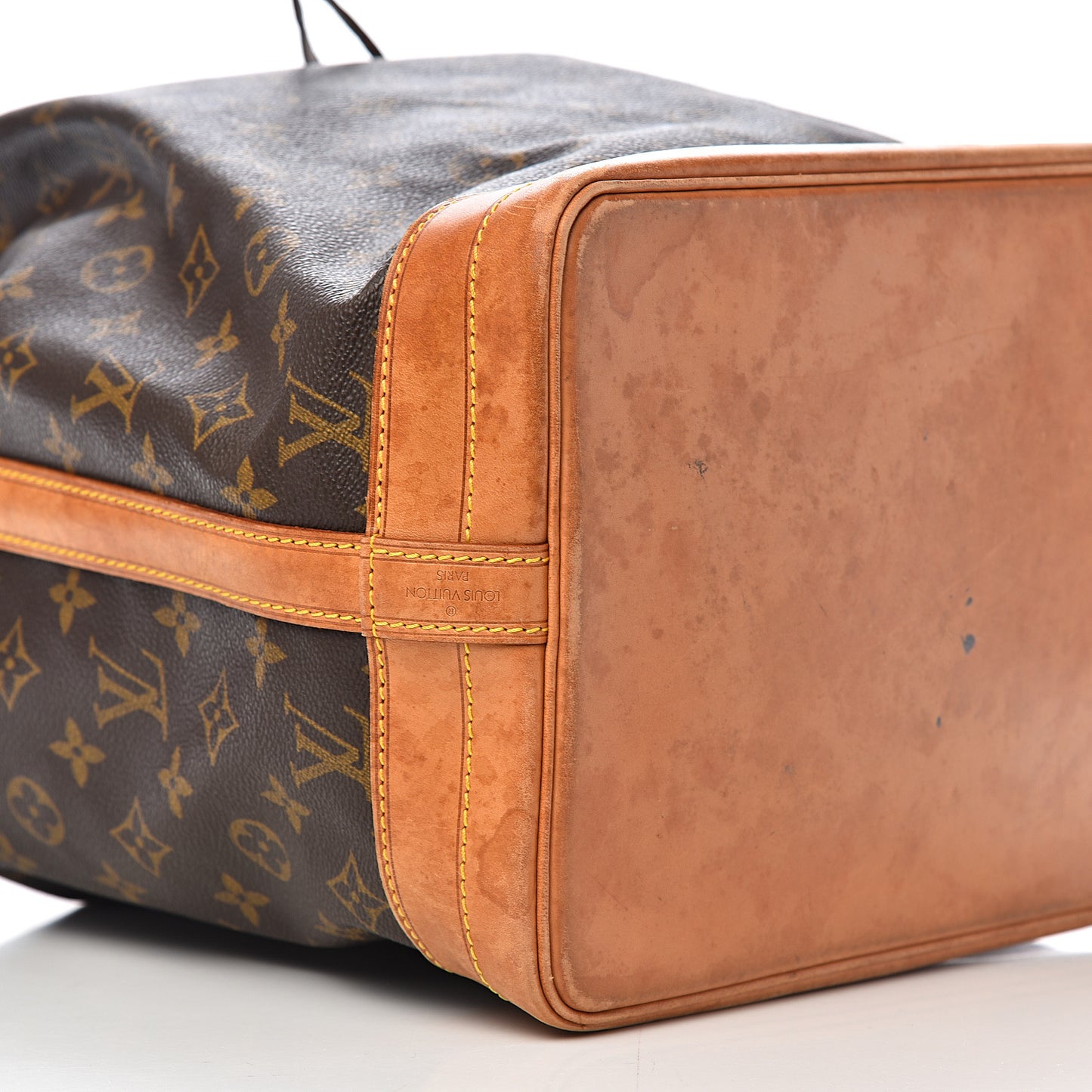 Monogram Noe