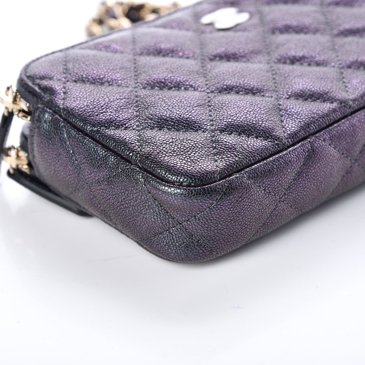 Iridescent Caviar Quilted Clutch With Chain Black
