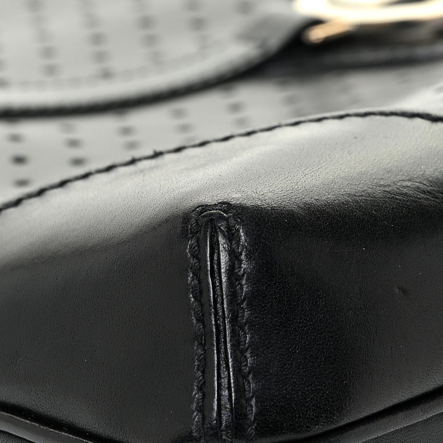 Calfskin Perforated GG Reins Hobo Black