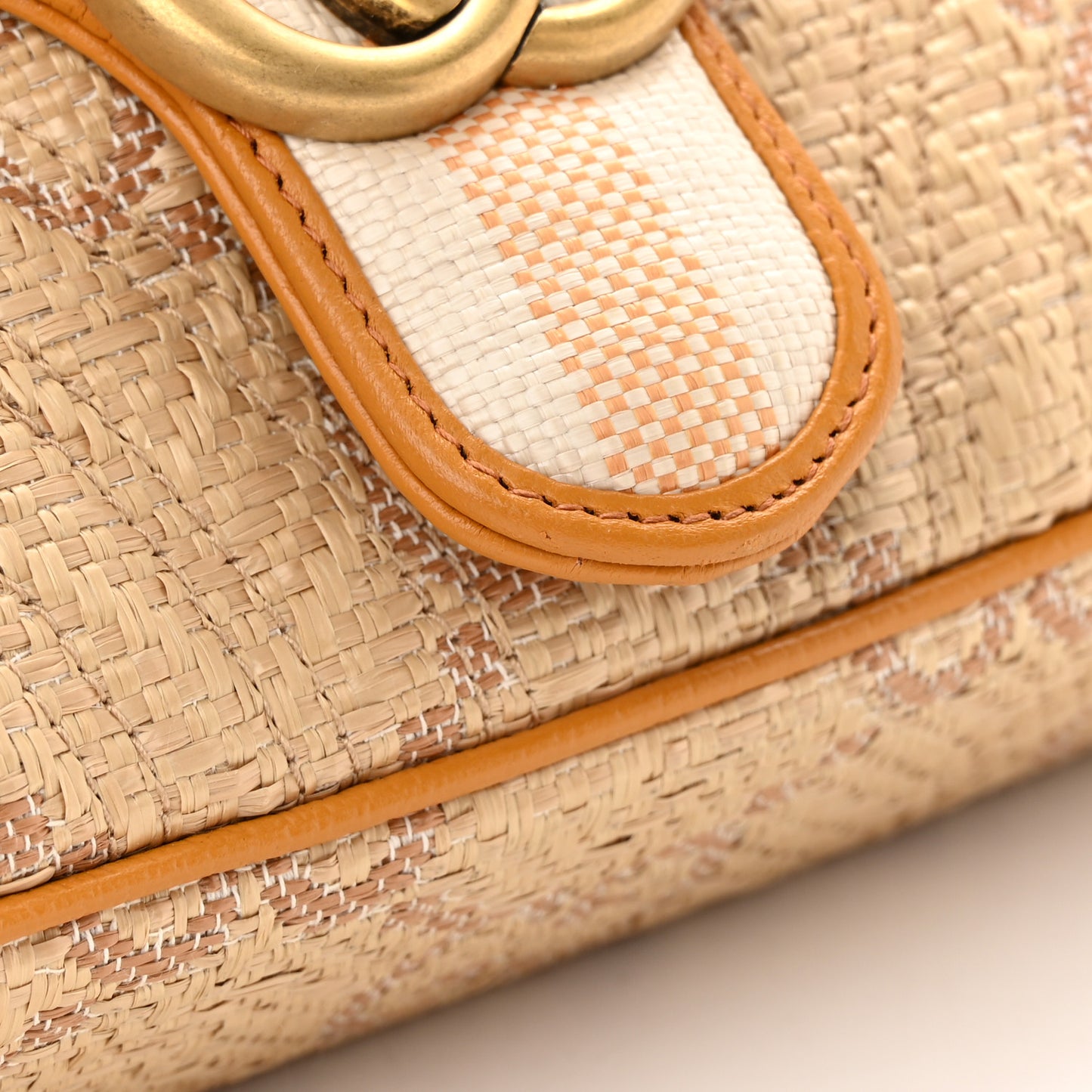Raffia GG Monogram Matelasse Small GG Marmont Shoulder Bag Natural Beige Off White Sun Oil