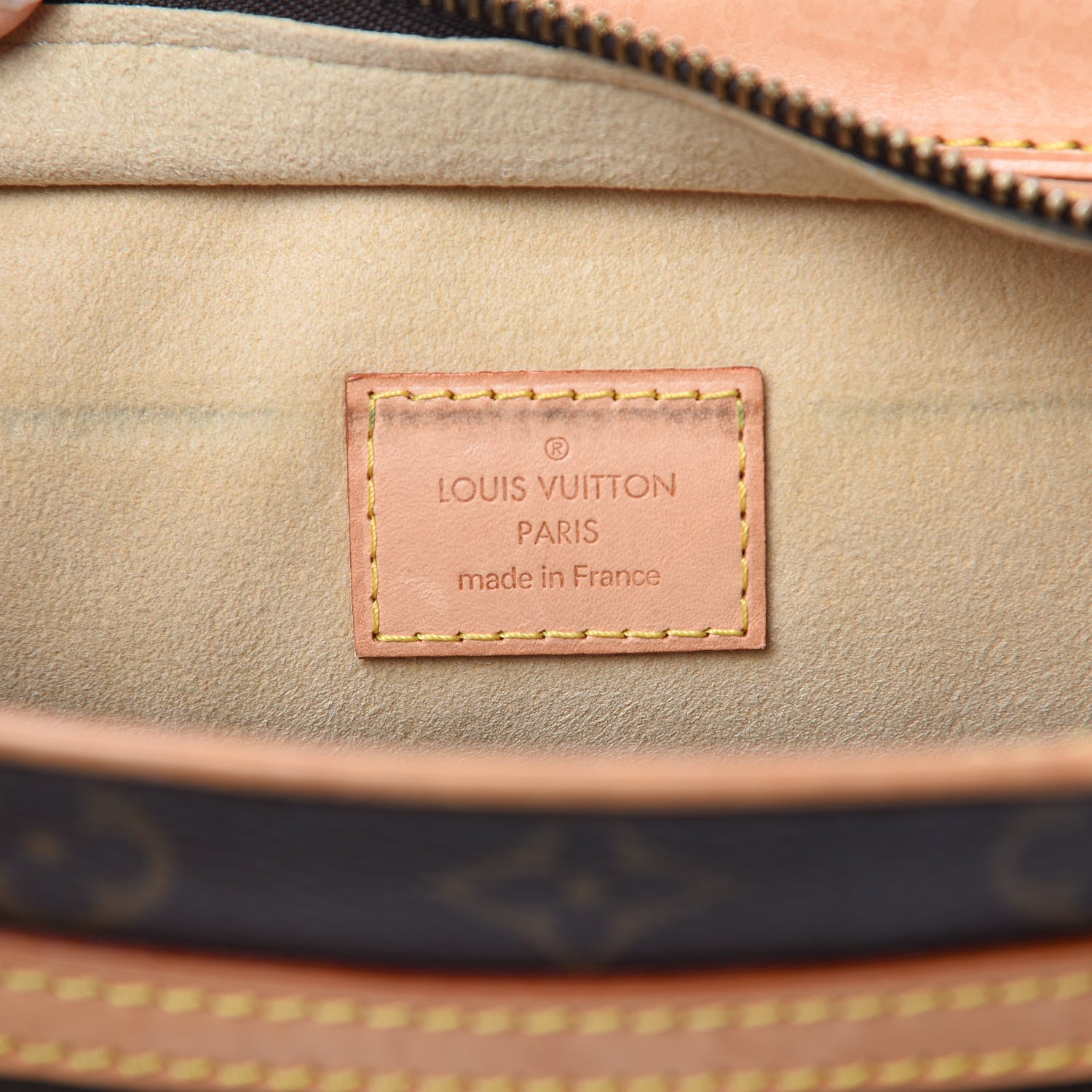 Louis Vuitton Monogram Hudson GM 6 of 16