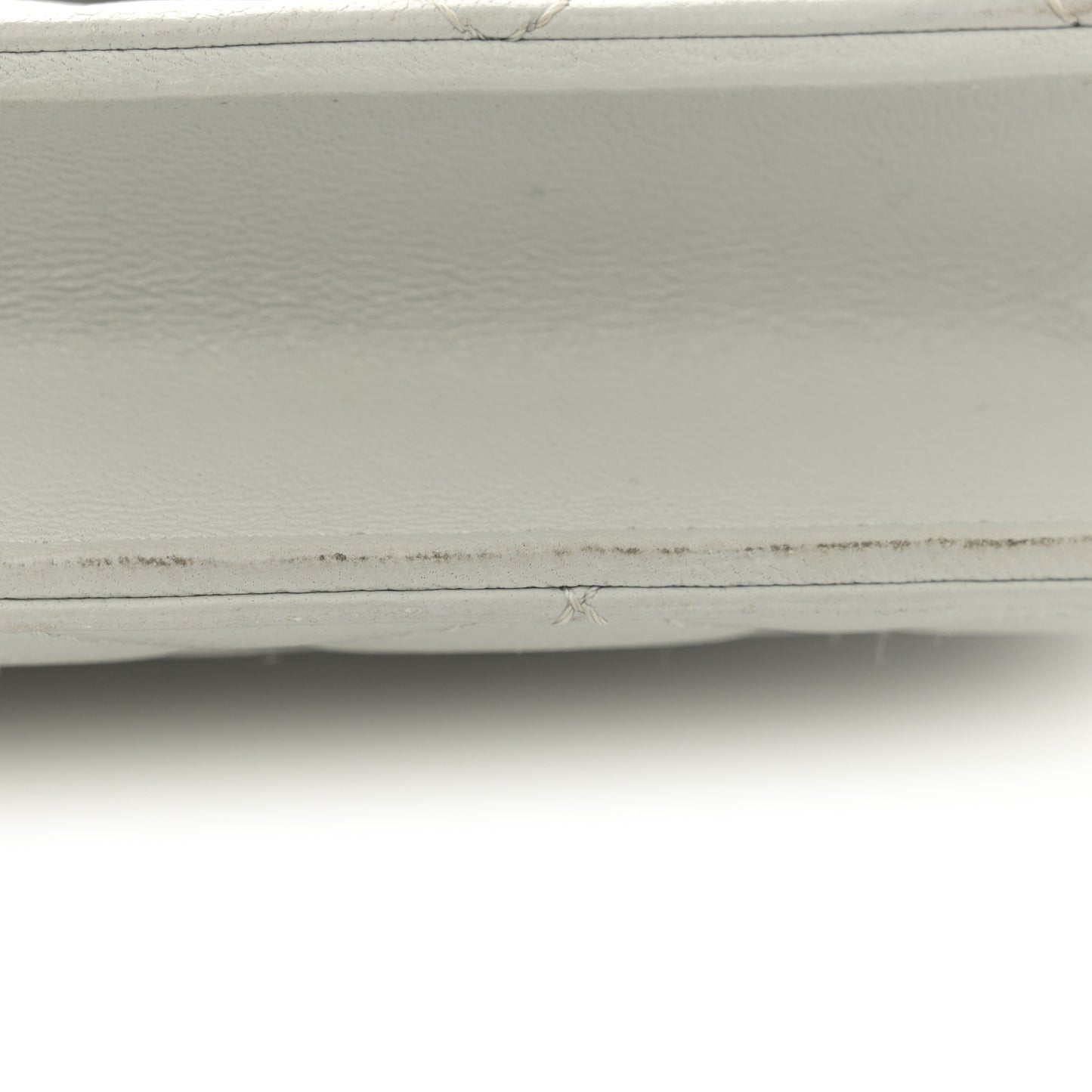 Lambskin Pearl Crush Quilted Flap Phone Holder With Chain Light Grey