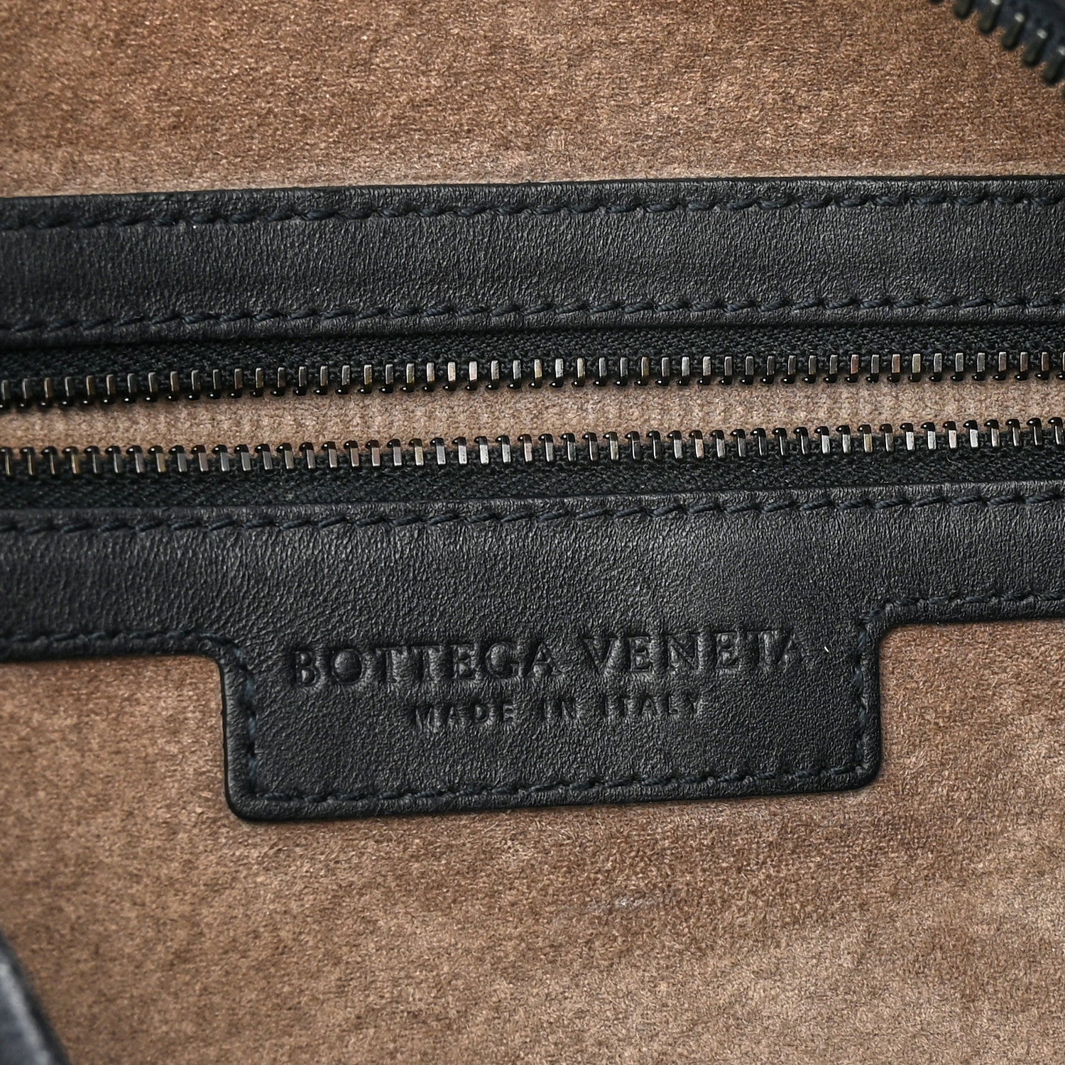 Bottega Veneta Nappa Intrecciato Veneta Hobo Black 4 of 10