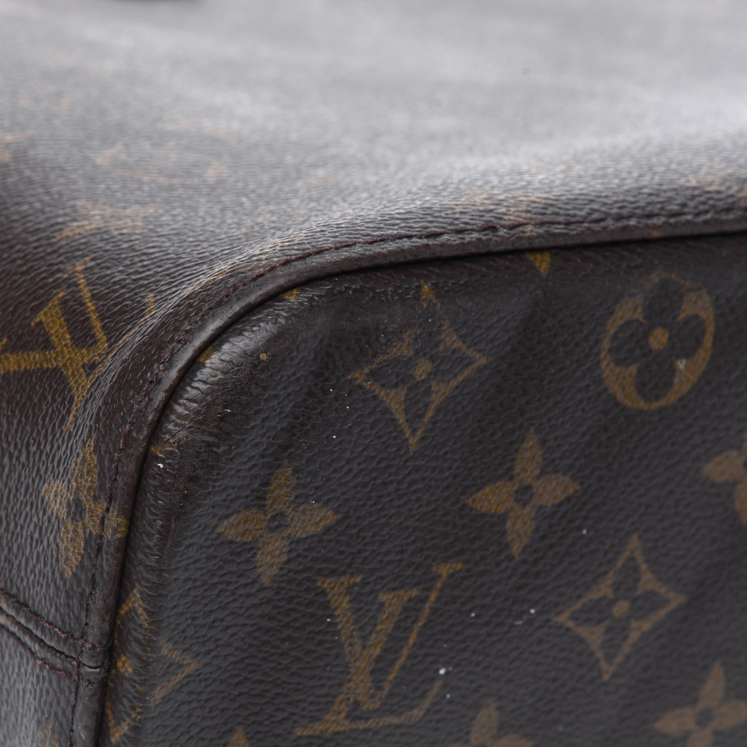 Louis Vuitton Monogram Luco 16 of 28