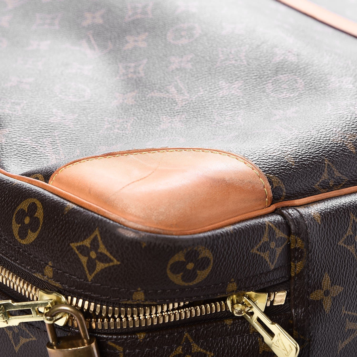 Louis Vuitton Monogram Sirius 70 10 of 12