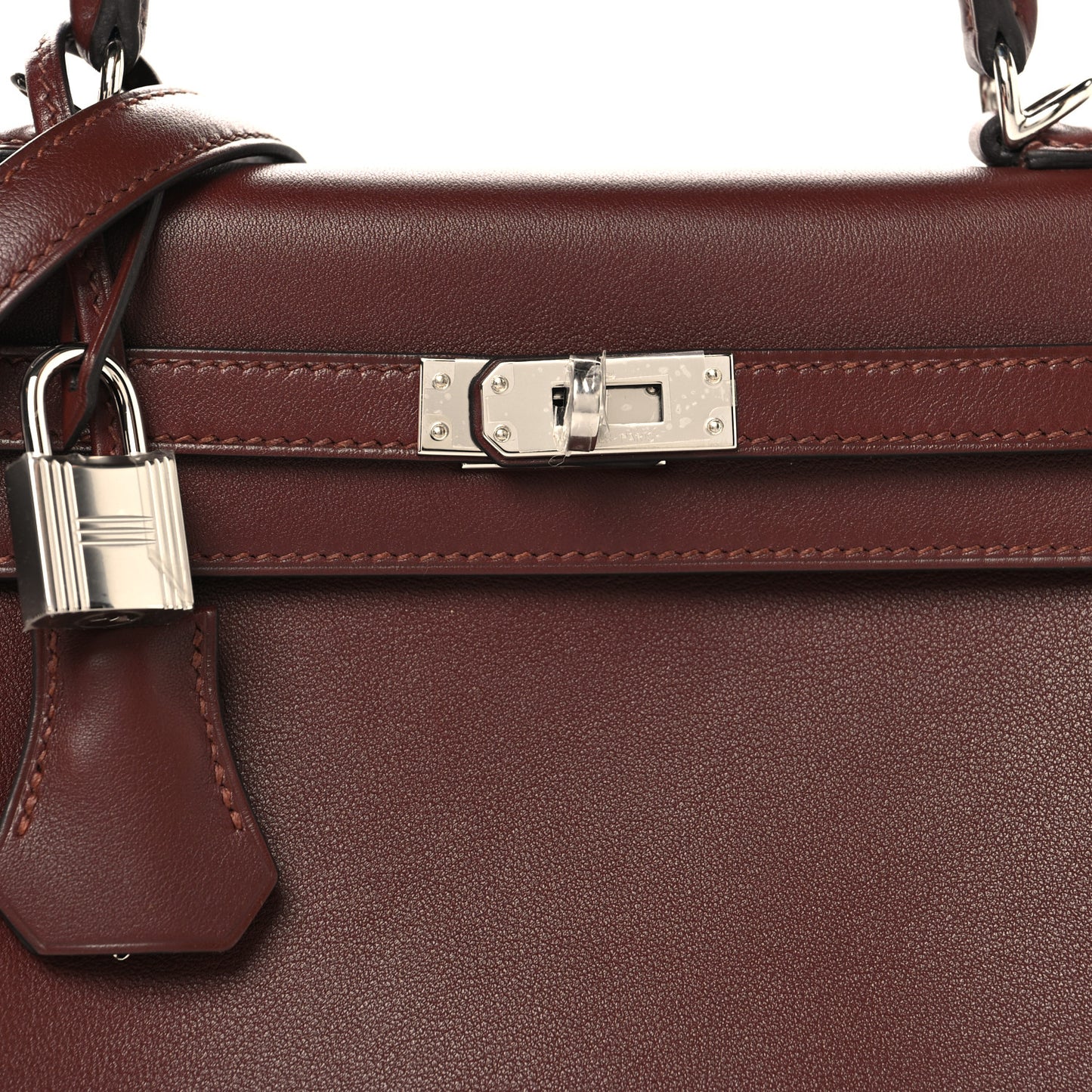 Cheri Calfskin Kelly Retourne 25 Terre