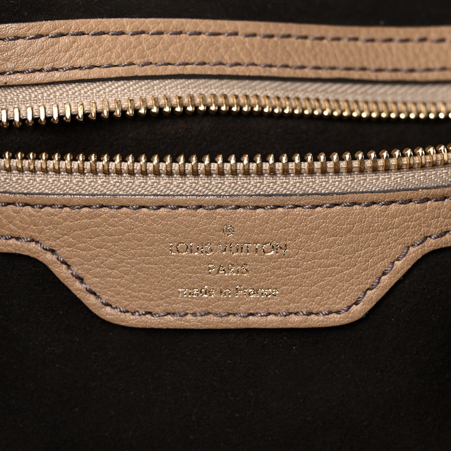 Louis Vuitton Mahina L Biscuit 6 of 16
