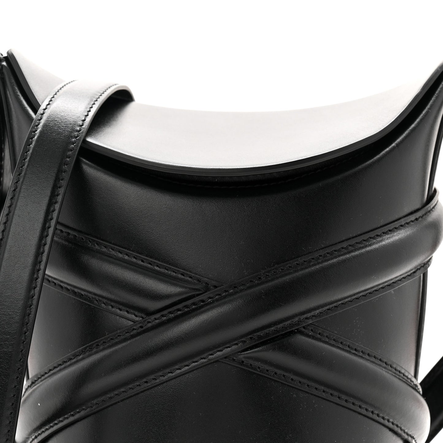 Calfskin The Curve Small Shoulder Bag Black