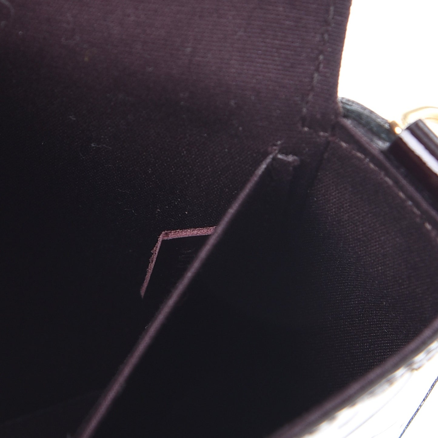 Vernis Pochette Felicie Chain Wallet Amarante