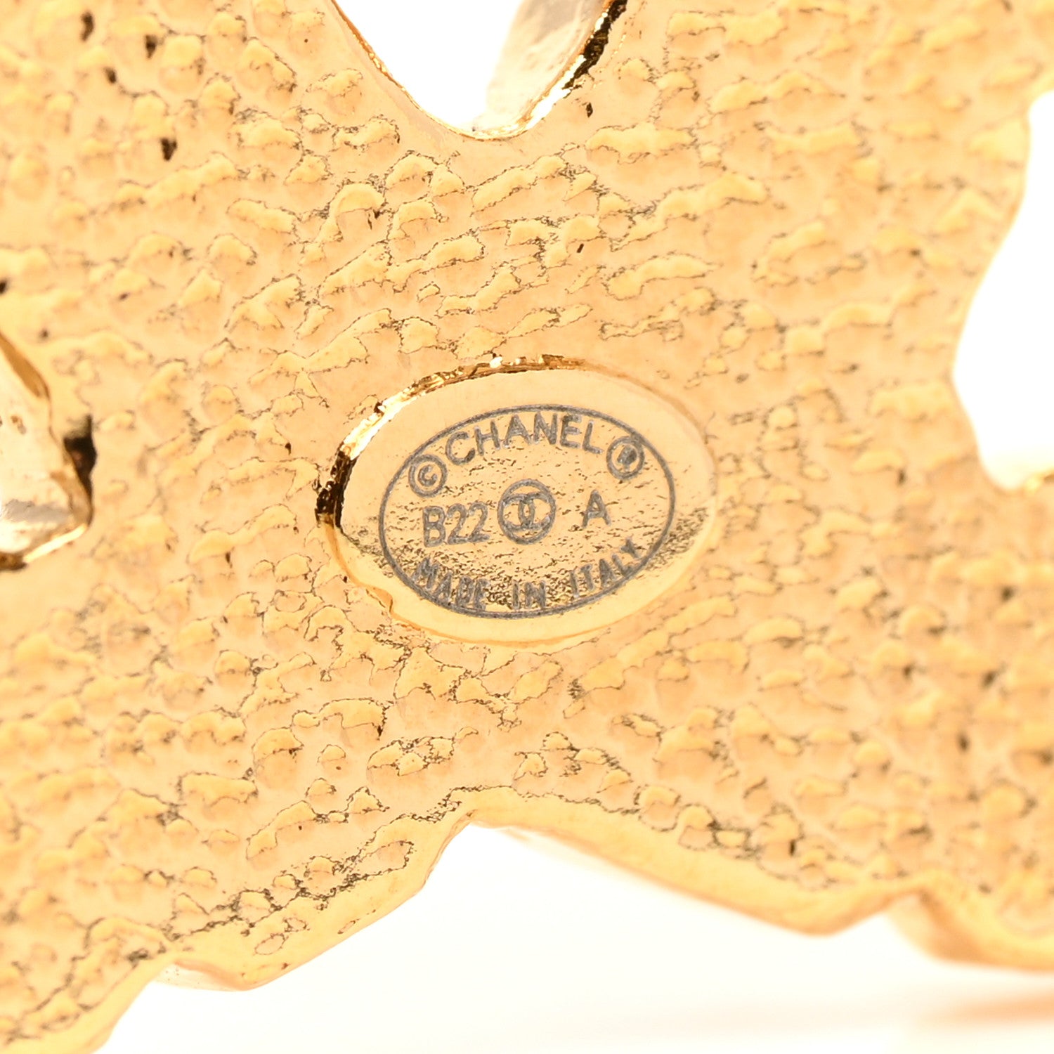 Chanel Metal CC Brooch Gold 4 of 5
