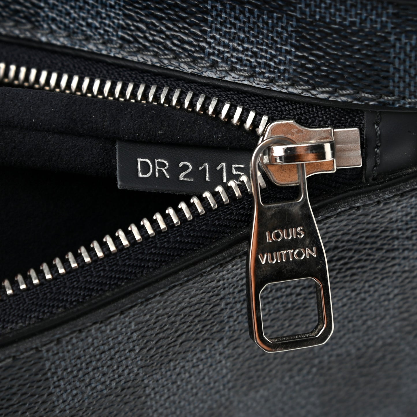 Damier Cobalt Greenwich Messenger