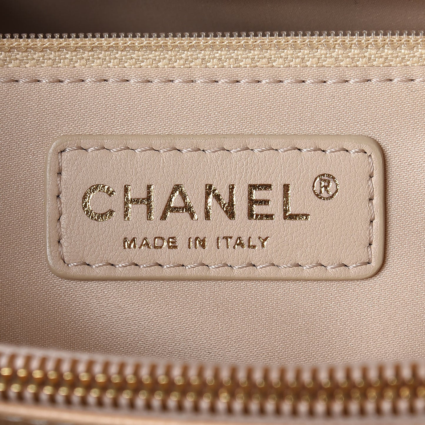 Caviar Quilted Grand Shopping Tote GST Beige Clair