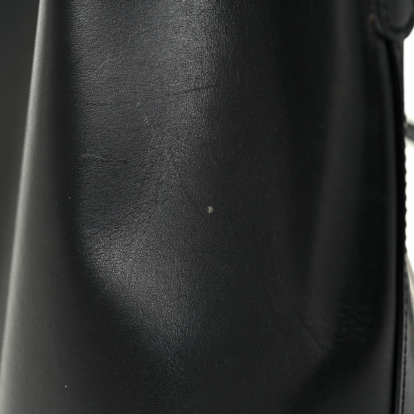 Vegetable Tanned Calfskin Bucket Bag Black Flamma