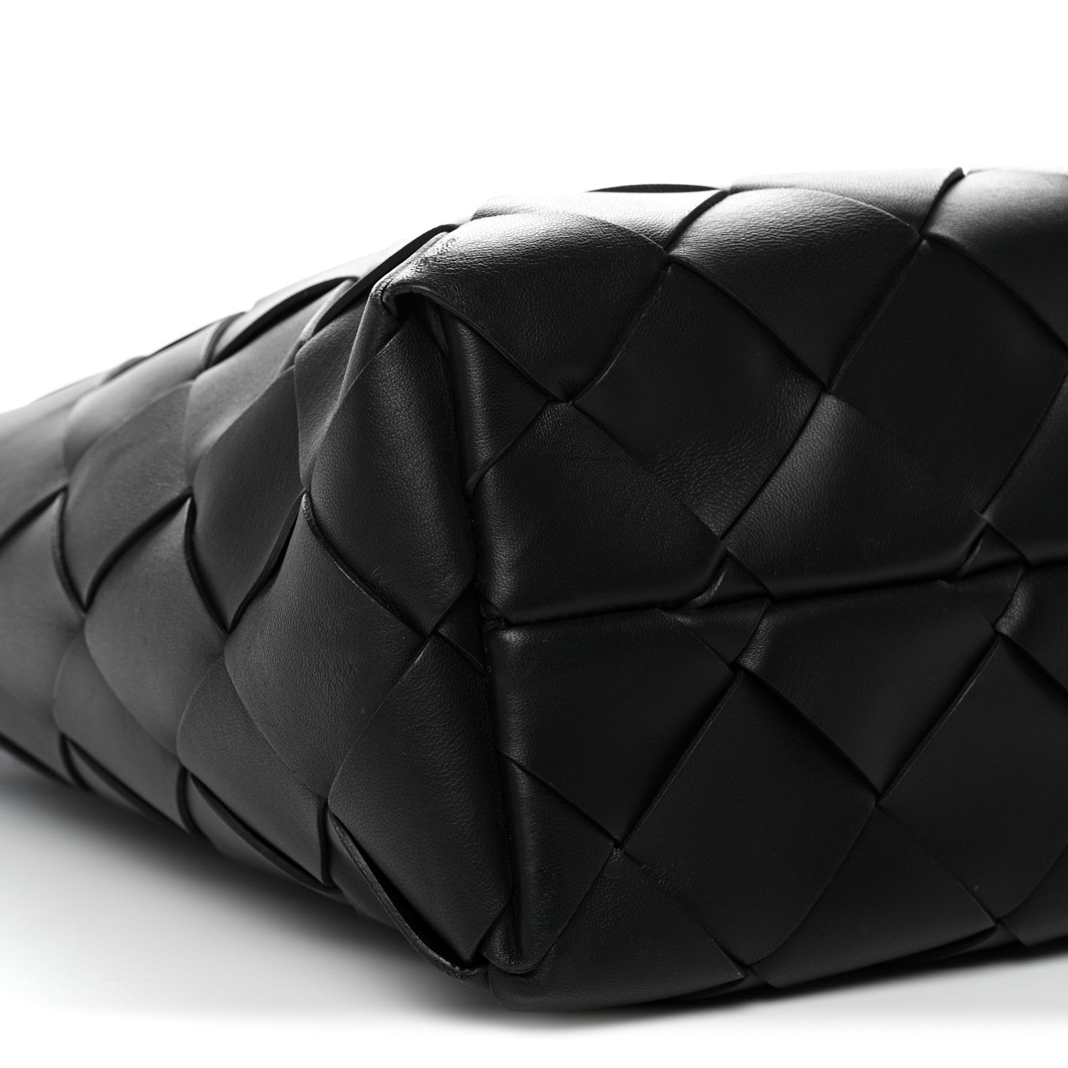Bottega Veneta Nappa Maxi Cabat 30 Black 10 of 12