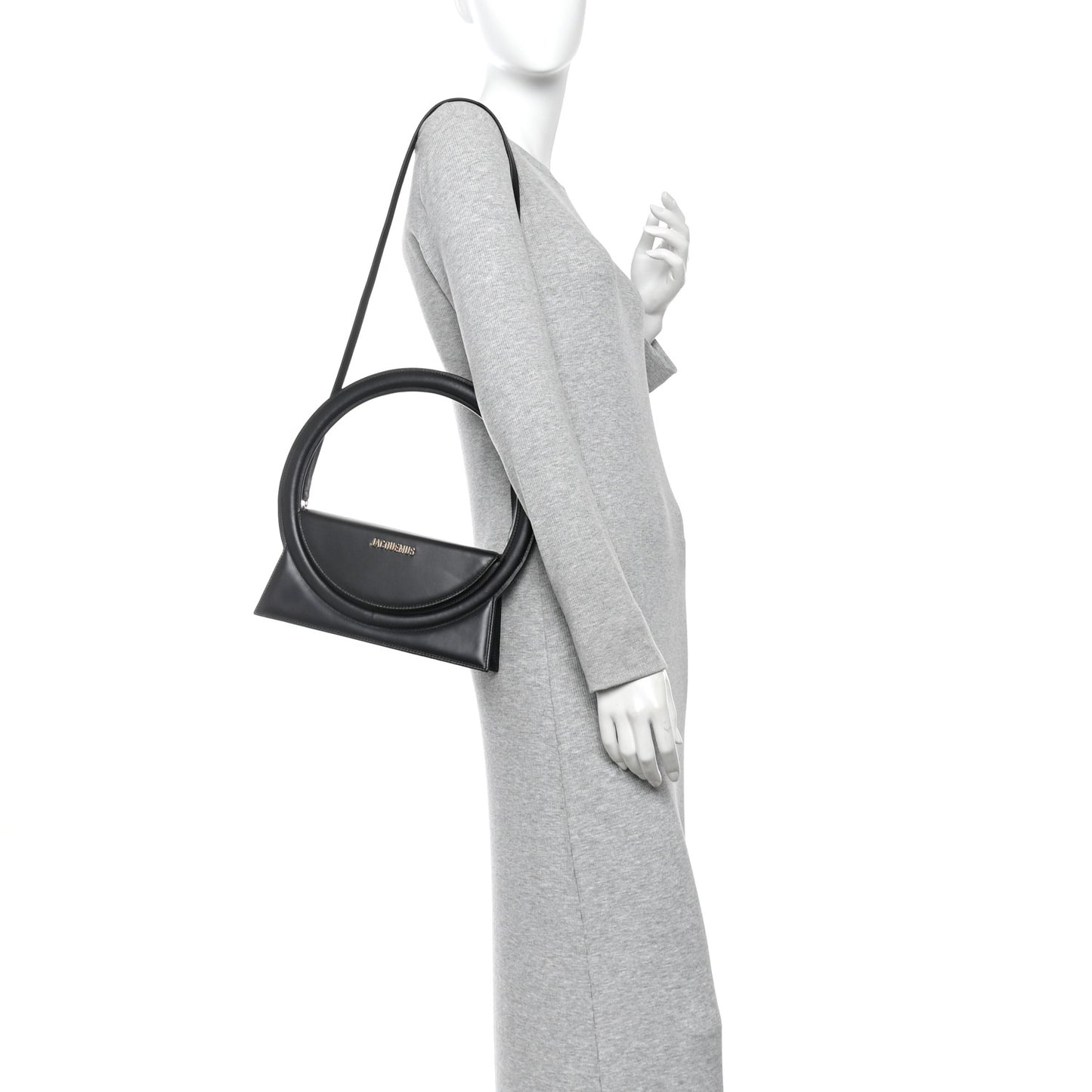 Smooth Calfskin Le Sac Rond Black